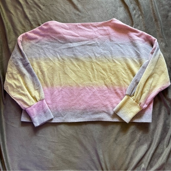 *NWOT* Shop Hopes Sweater Shirt and Shorts Set - Picture 4 of 11